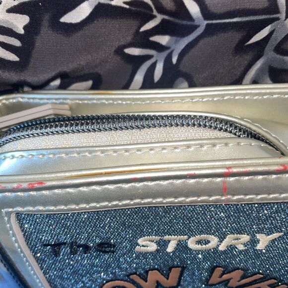 Disney Storybook Snow White bag Danielle Nicole - Picture 11 of 11